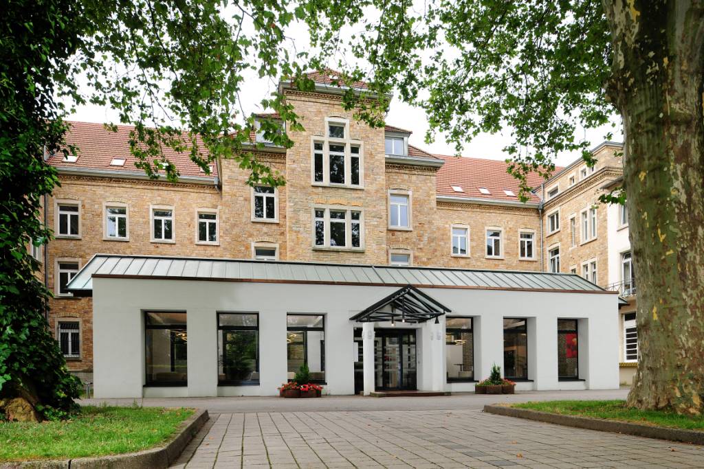 Ansicht vom Bildungshaus St. Bernhard