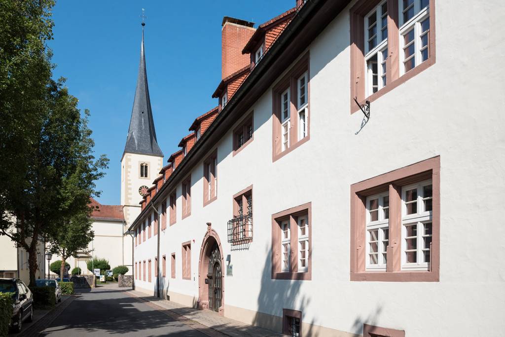 Hausansicht vom Bildungshaus Neckarelz